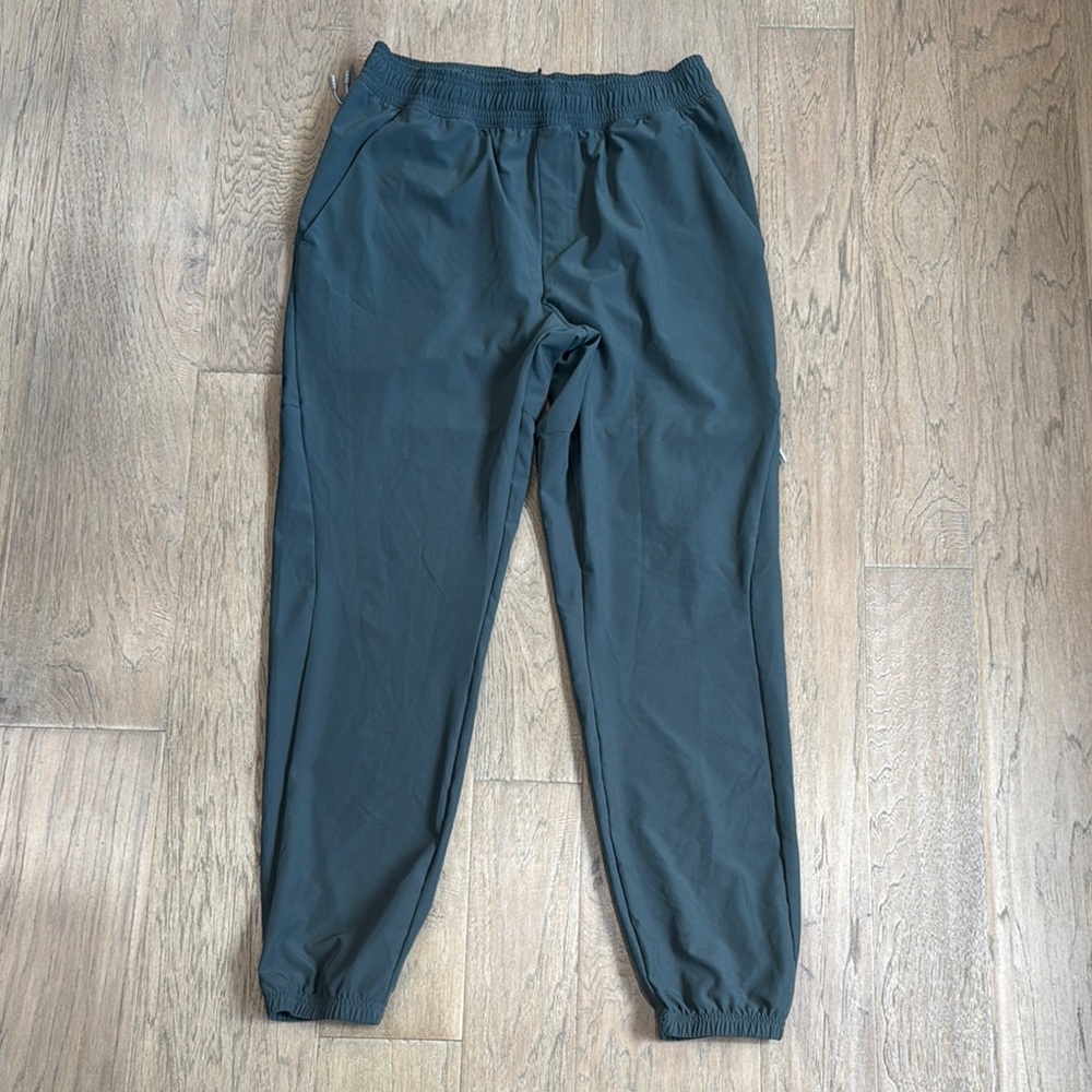 Apana Men's Woven Slim Fit Jogger Pant Size Medium
